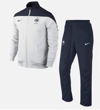 jogging nike pas cher